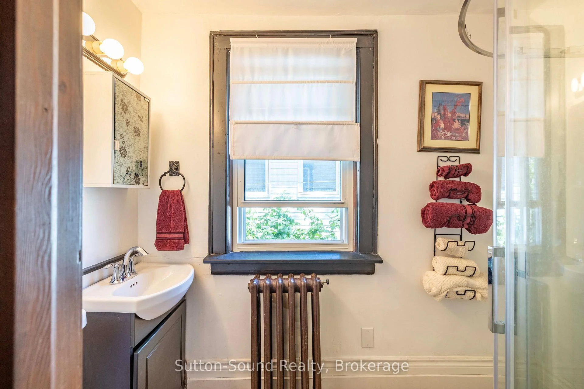 Photo 46 of 155 5th A Street E, Owen Sound — HOMEH