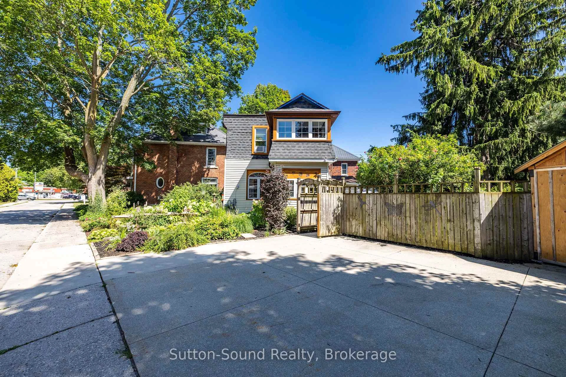 Photo 78 of 155 5th A Street E, Owen Sound — HOMEH