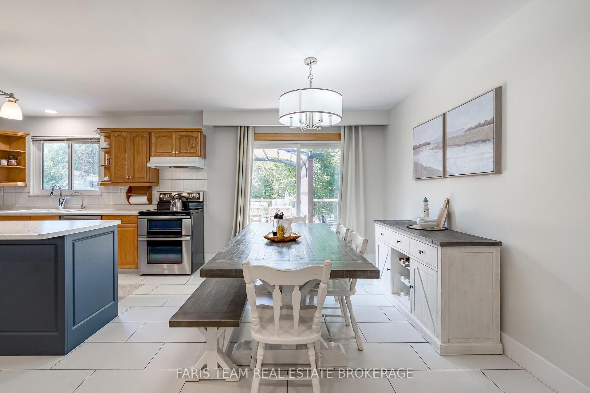 Photo 9 of 42 Briar Road, Barrie, Allandale Heights — HOMEH