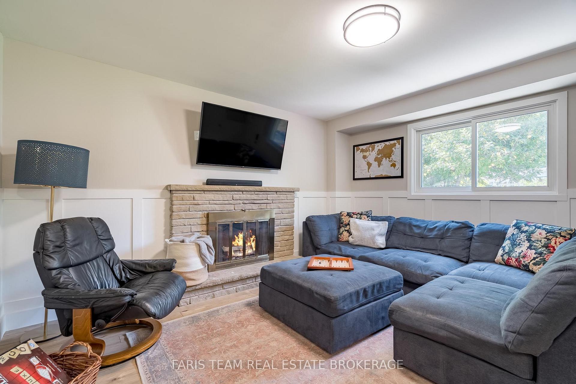 Photo 14 of 42 Briar Road, Barrie, Allandale Heights — HOMEH