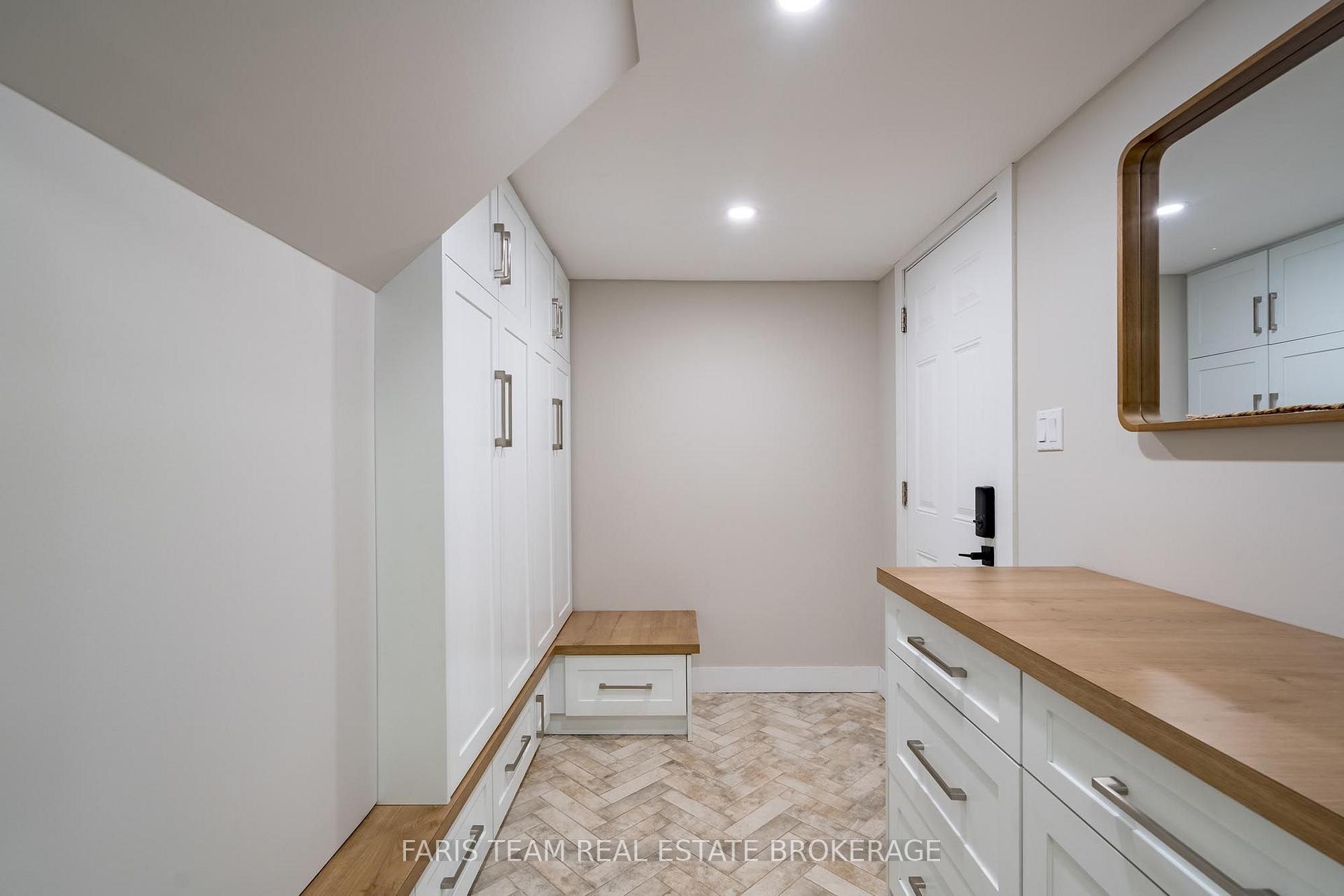 Photo 16 of 42 Briar Road, Barrie, Allandale Heights — HOMEH