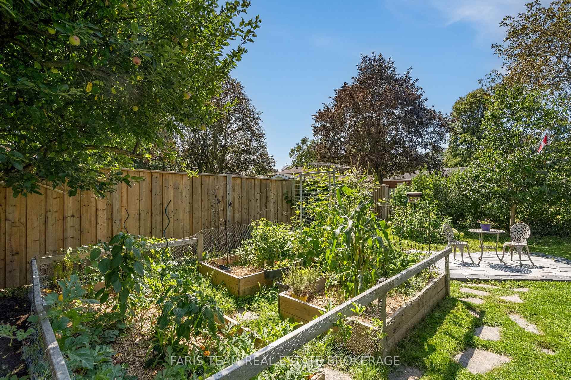 Photo 33 of 42 Briar Road, Barrie, Allandale Heights — HOMEH