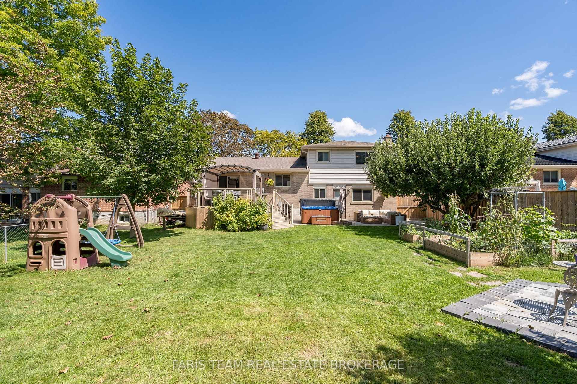 Photo 35 of 42 Briar Road, Barrie, Allandale Heights — HOMEH