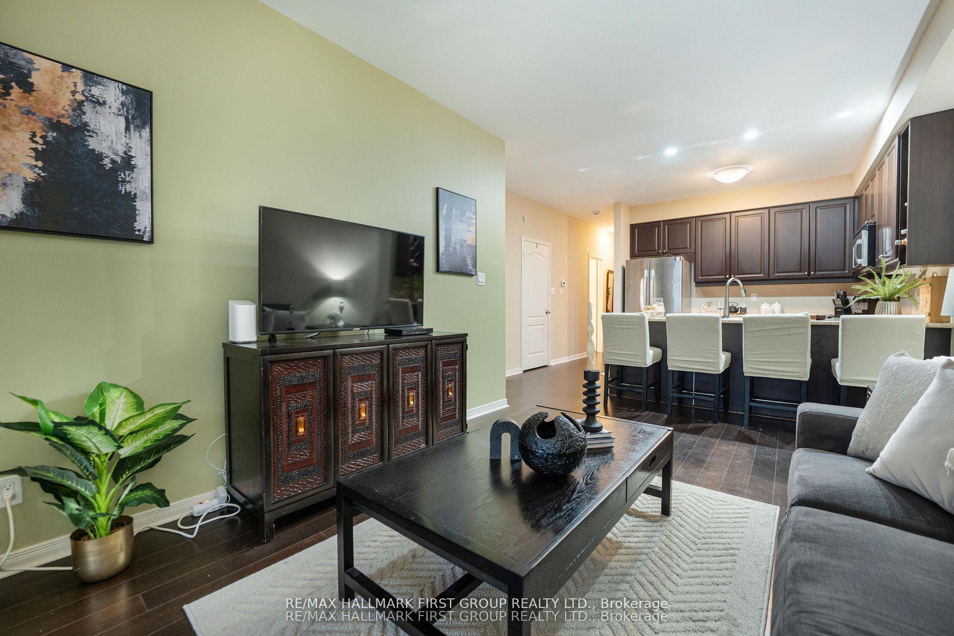 Photo 10 of 70 Lovegrove Lane, Ajax, Central — HOMEH