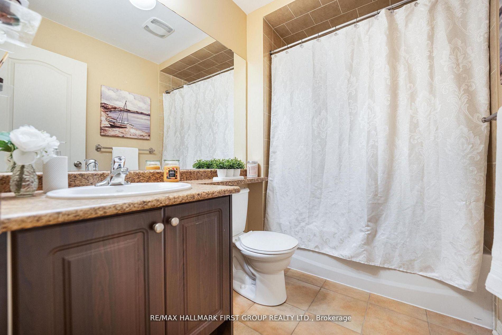 Photo 19 of 70 Lovegrove Lane, Ajax, Central — HOMEH