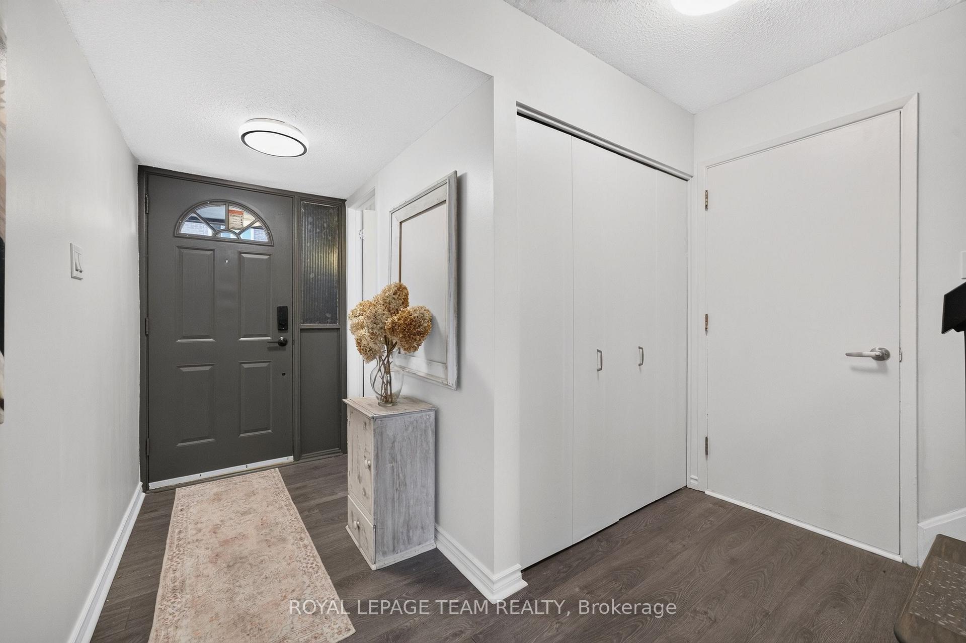 Photo 5 of Unit F, 3 Arnold Drive, Ottawa, Arbeatha Park — HOMEH