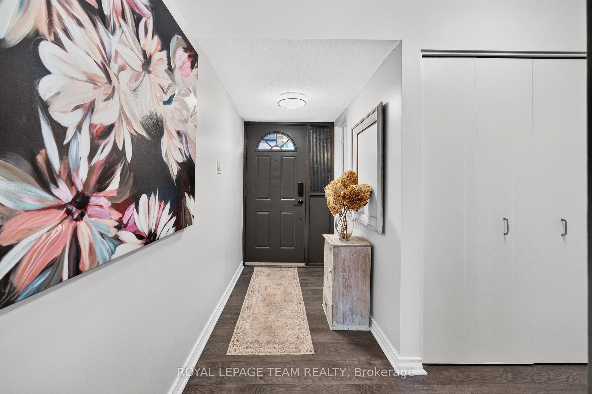 Photo 4 of Unit F, 3 Arnold Drive, Ottawa, Arbeatha Park — HOMEH