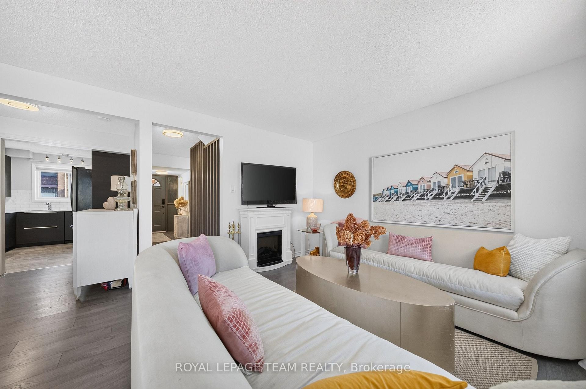 Photo 11 of Unit F, 3 Arnold Drive, Ottawa, Arbeatha Park — HOMEH
