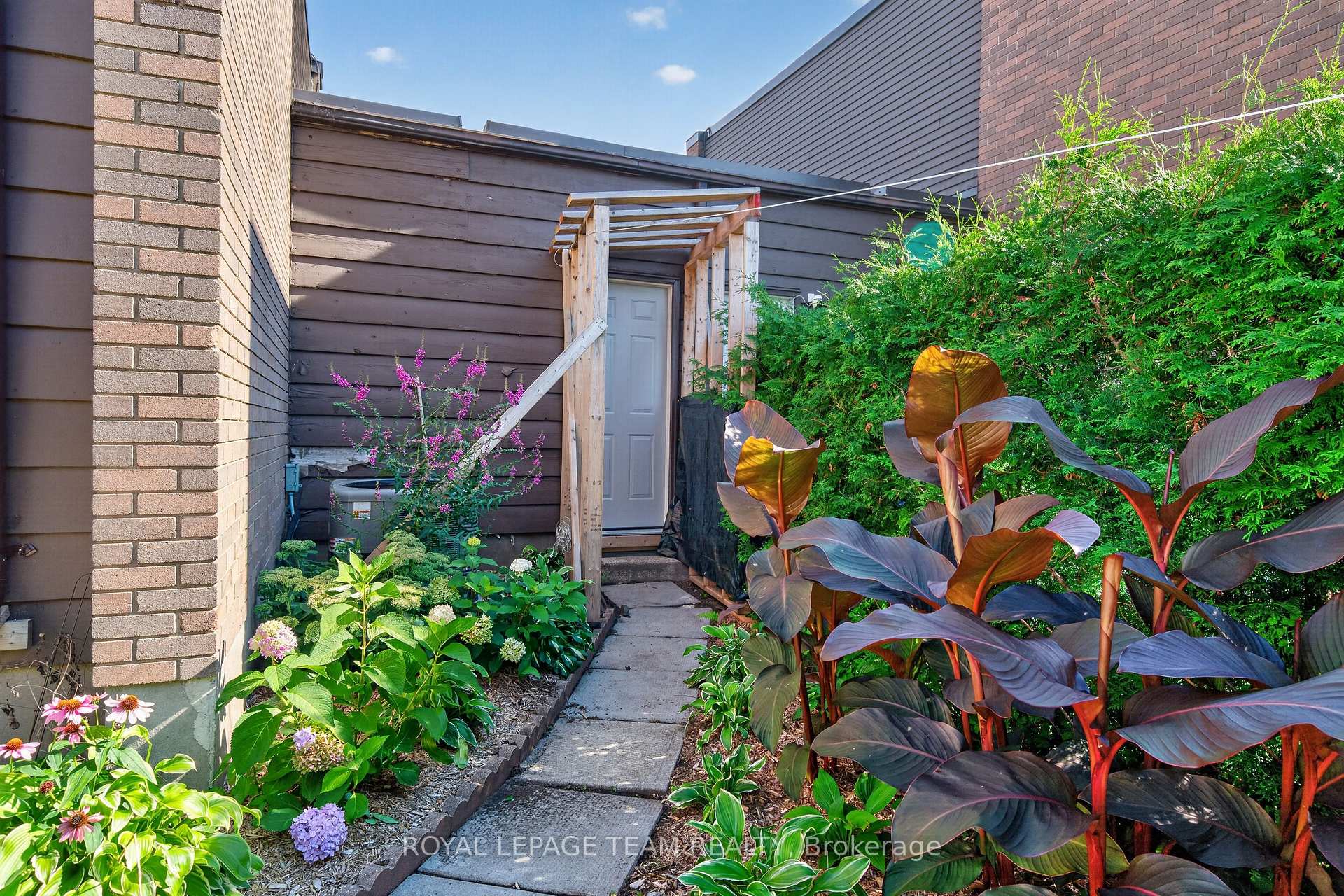 Photo 50 of Unit F, 3 Arnold Drive, Ottawa, Arbeatha Park — HOMEH