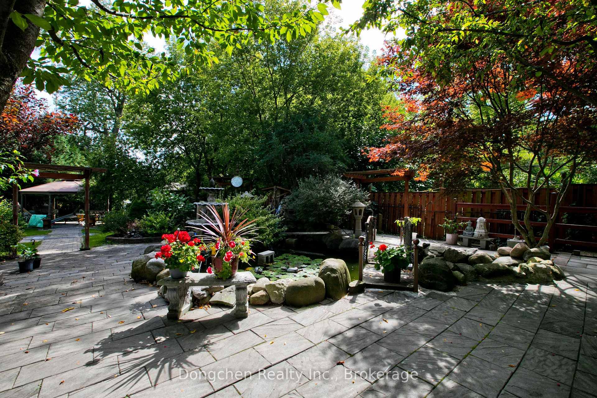 Photo 11 of 603 Park Cres E, Pickering, West Shore — HOMEH