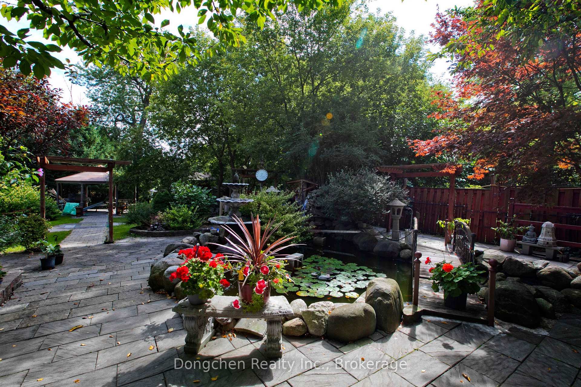 Photo 13 of 603 Park Cres E, Pickering, West Shore — HOMEH