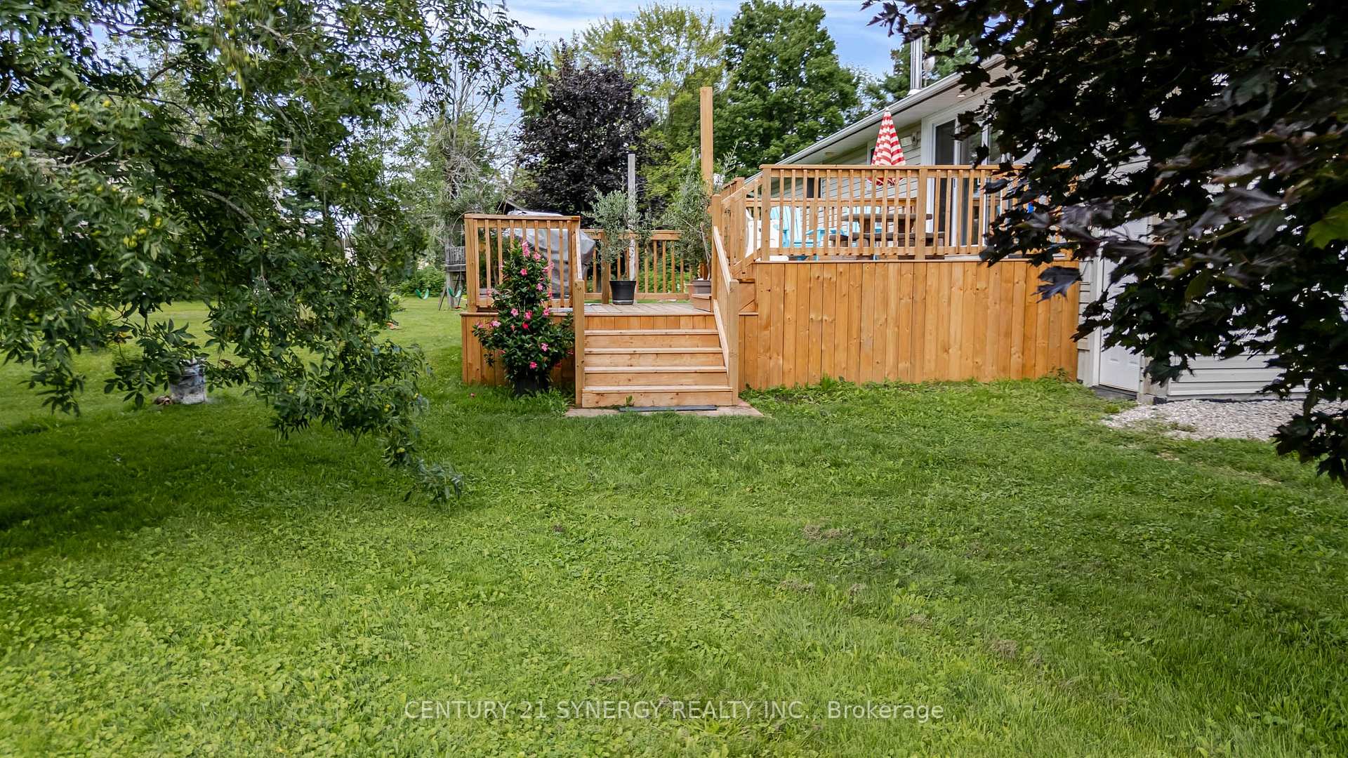 Photo 3 of 677 Bowes Side Road, Tay Valley, Bathurst/Burgess & Sherbrooke (Bathurst) Twp — HOMEH