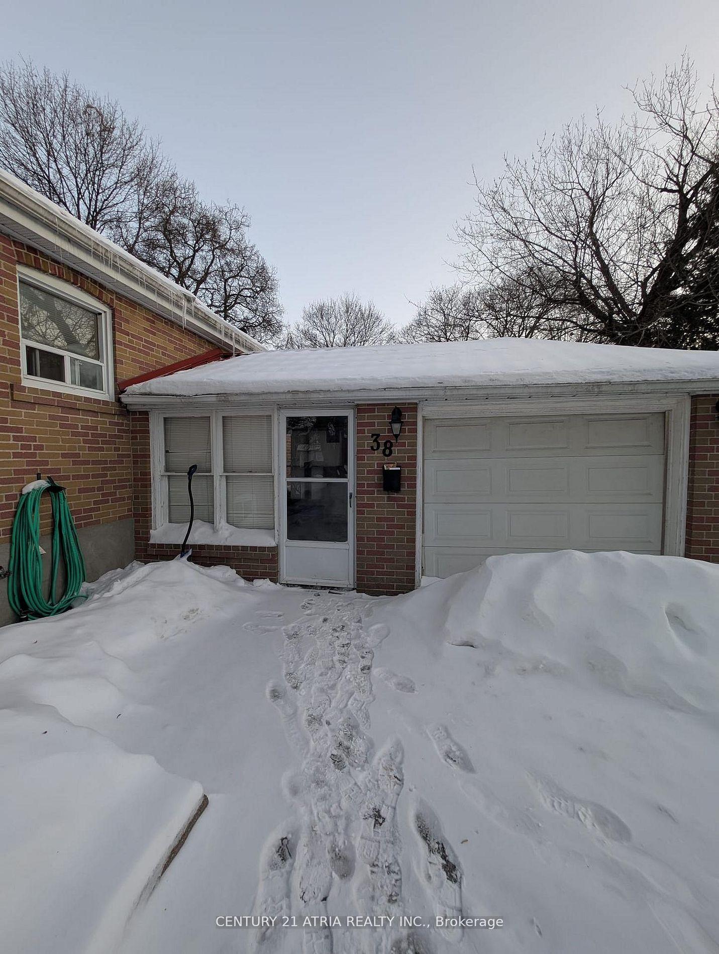 Photo 2 of Unit Bsmt 2, 38 Harding Boulevard, Richmond Hill, Harding — HOMEH