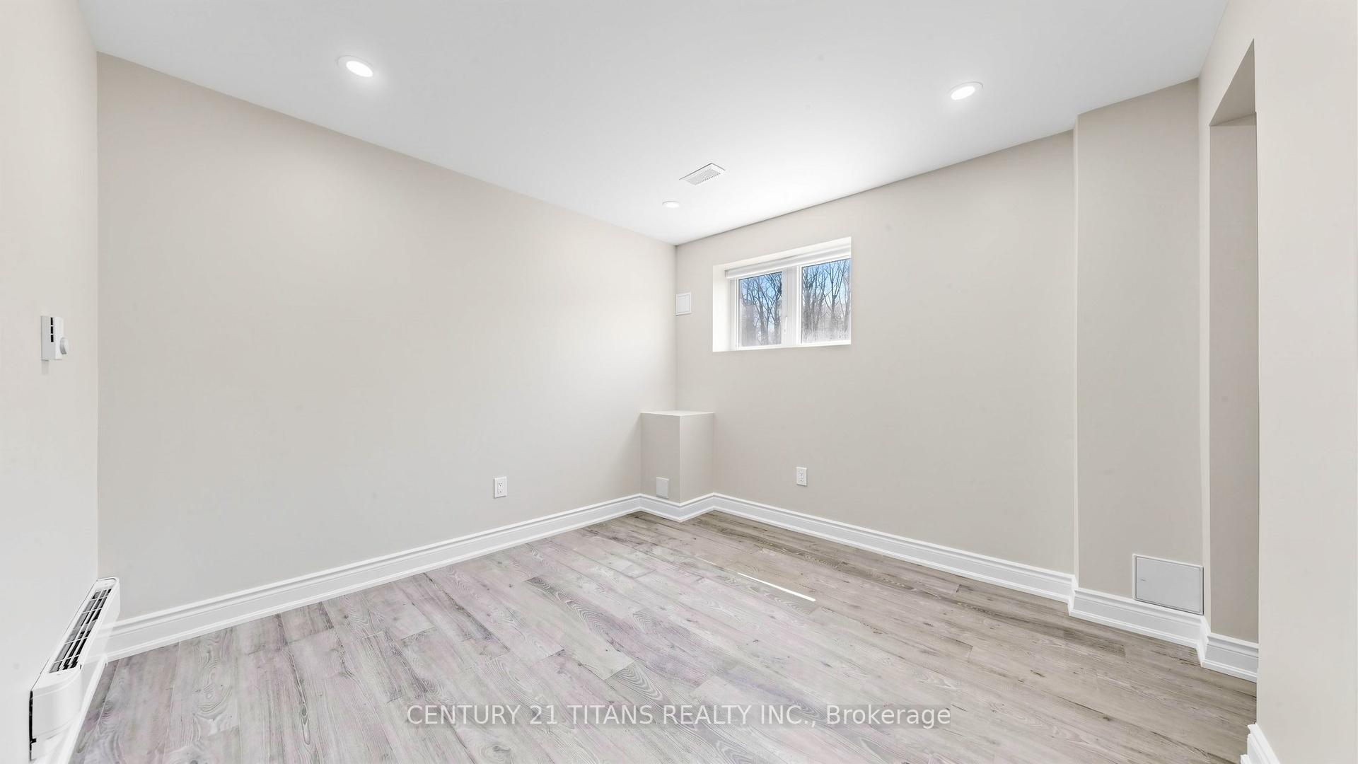 Photo 16 of Unit Lower, 270 Forestwalk Street, Kitchener, Laurentian Hills/Country Hills W — HOMEH