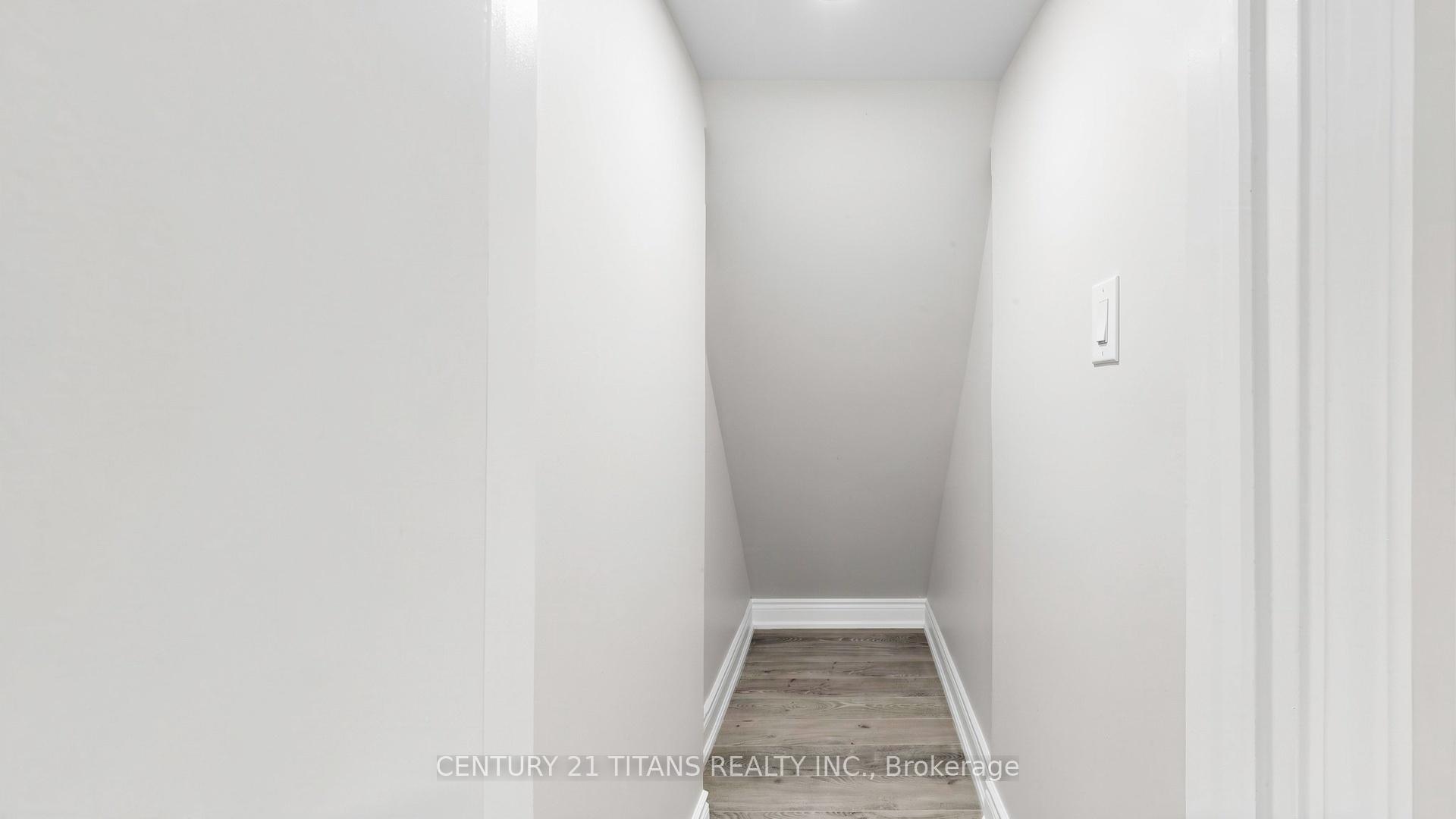 Photo 31 of Unit Lower, 270 Forestwalk Street, Kitchener, Laurentian Hills/Country Hills W — HOMEH