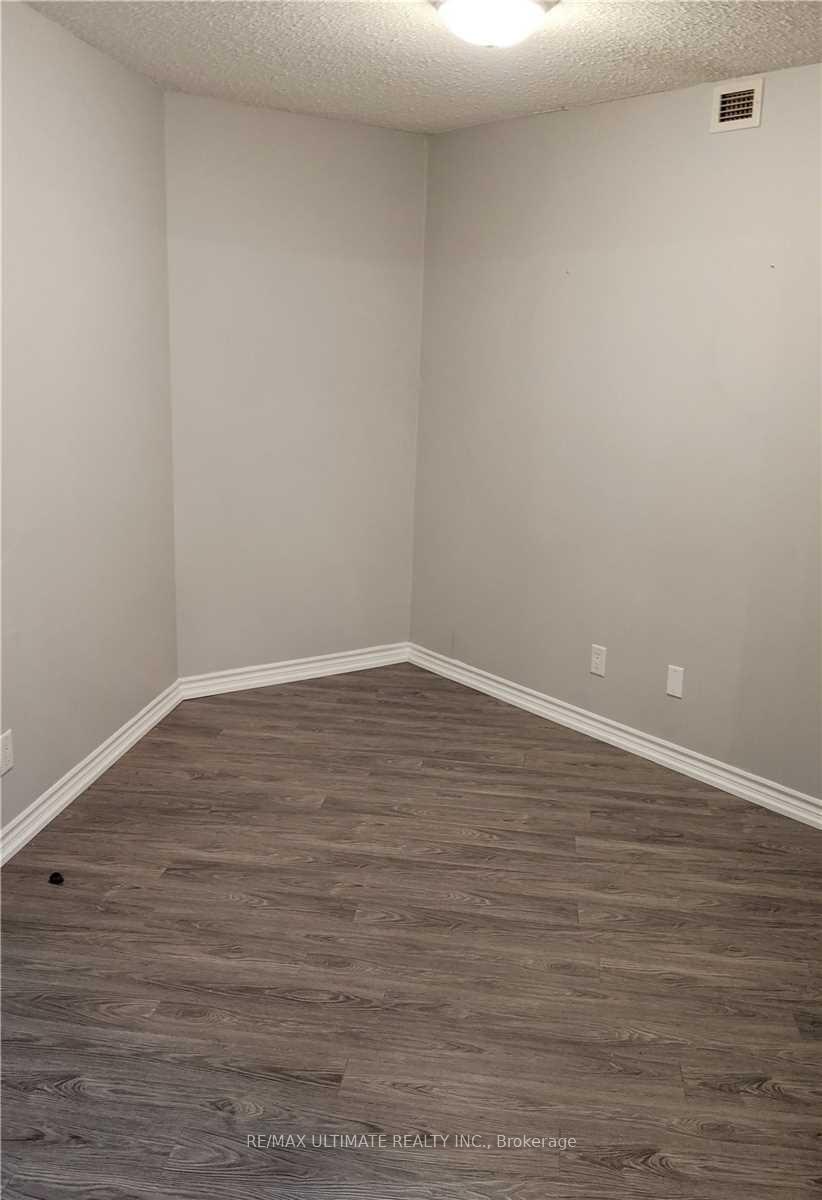 Photo 6 of Unit 202, 1730 Eglinton Avenue E, North York, Victoria Village — HOMEH