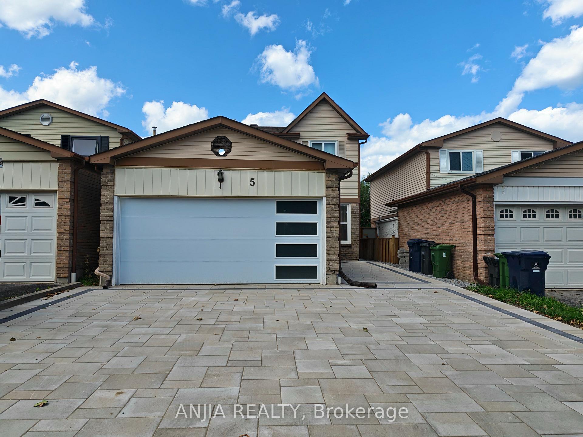 Photo 1 of 5 Muirlands Drive, Scarborough, Milliken — HOMEH