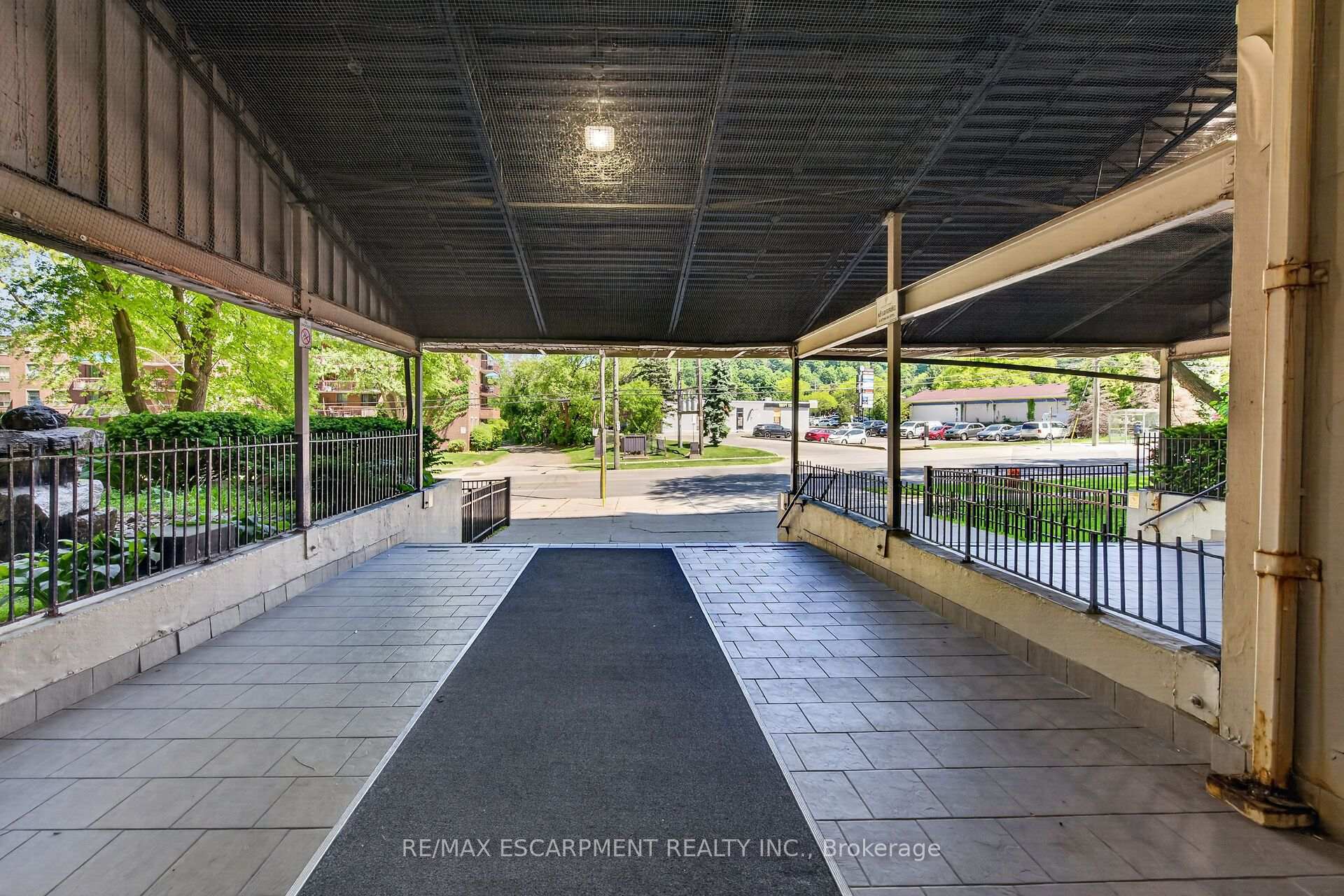 Photo 8 of Unit 741, 350 Quigley Road, Hamilton, Vincent — HOMEH