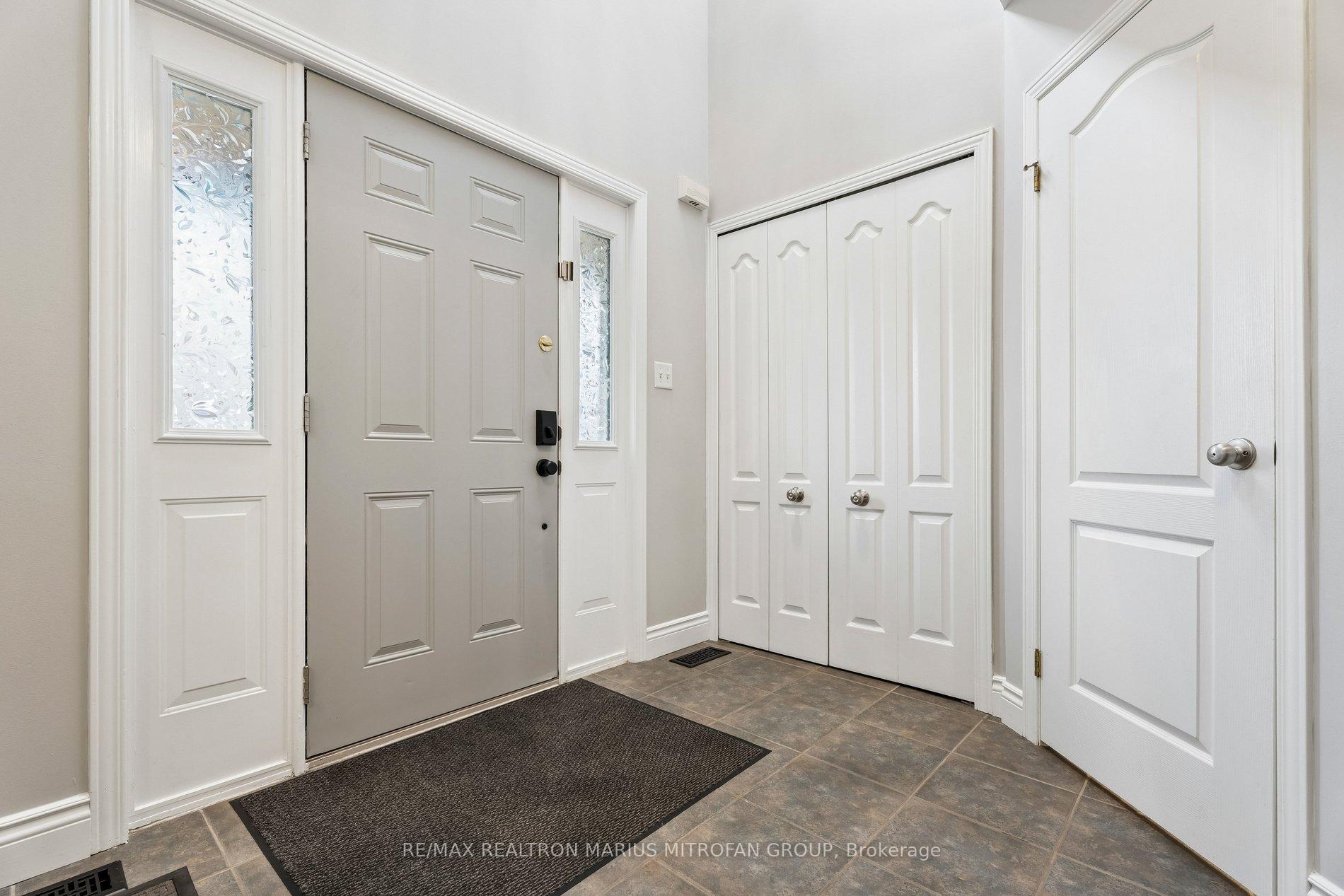 Photo 5 of 58 Whiterock Avenue, Hamilton, Villages of Glancaster — HOMEH