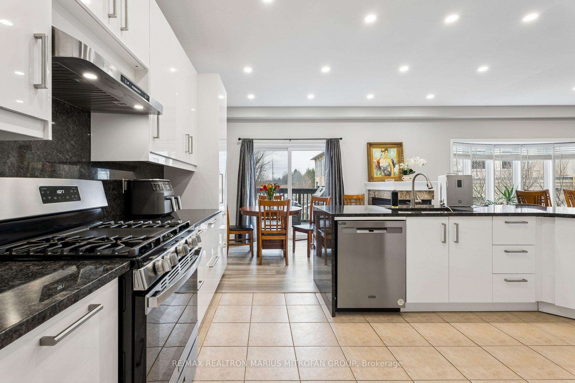Photo 12 of 58 Whiterock Avenue, Hamilton, Villages of Glancaster — HOMEH