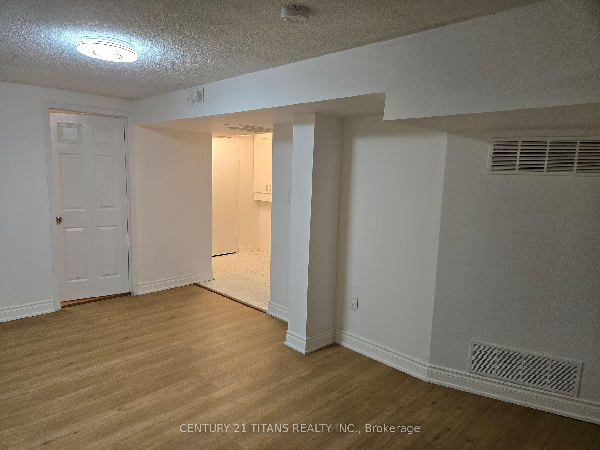 Photo 3 of Unit Lower, 59 William Honey Crescent, Markham, Middlefield — HOMEH