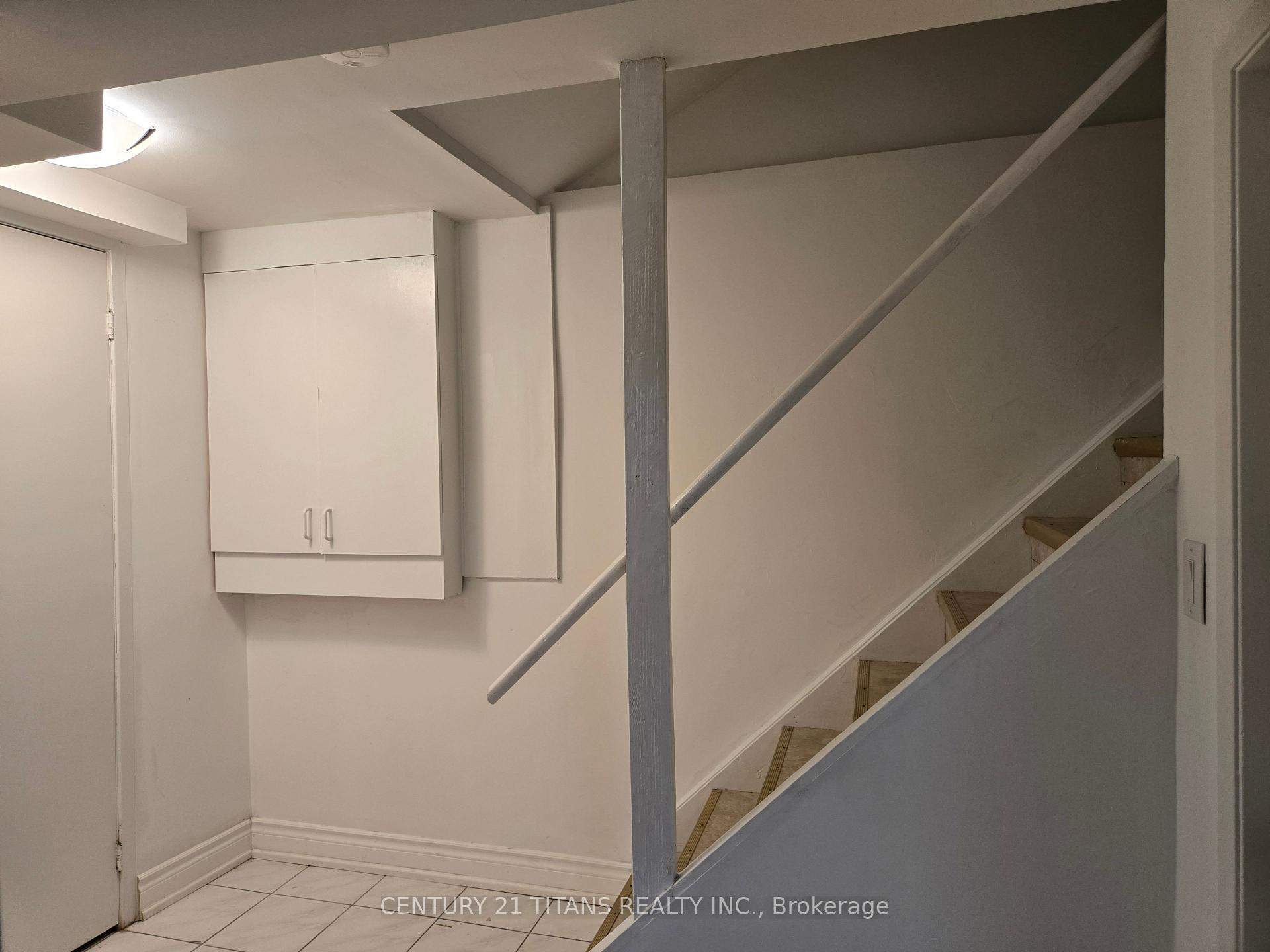Photo 5 of Unit Lower, 59 William Honey Crescent, Markham, Middlefield — HOMEH