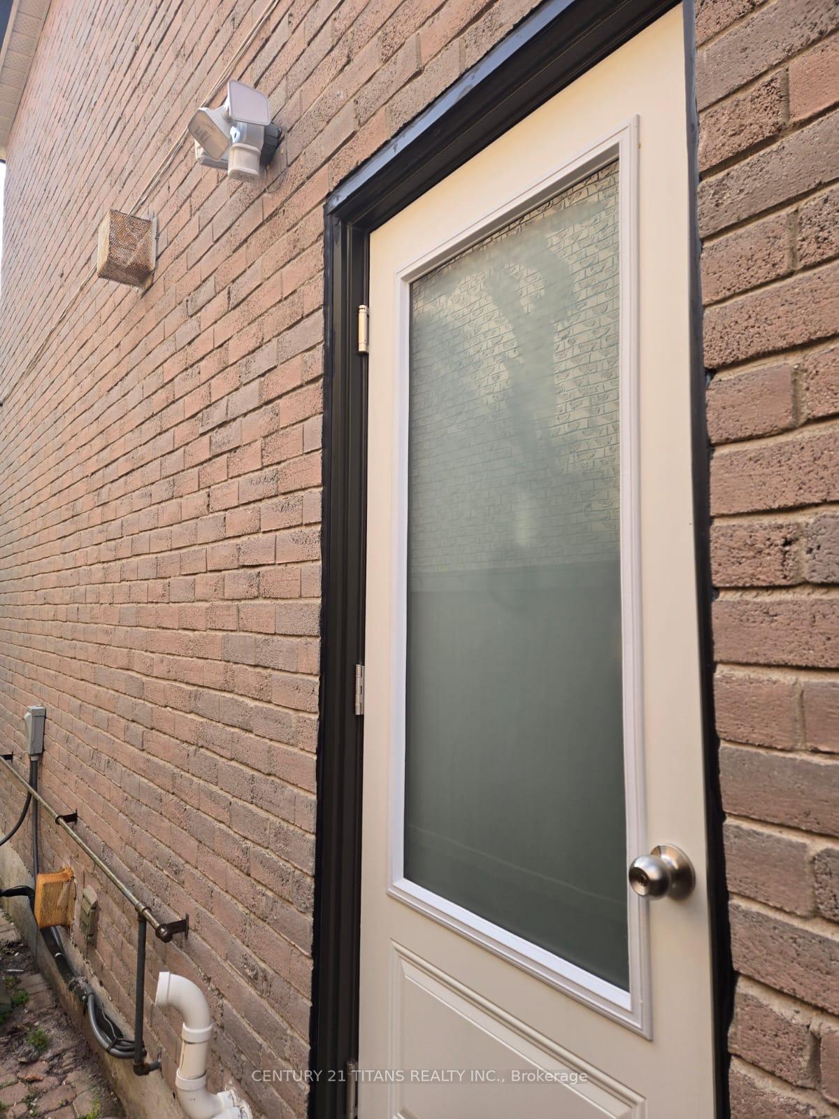 Photo 16 of Unit Lower, 59 William Honey Crescent, Markham, Middlefield — HOMEH