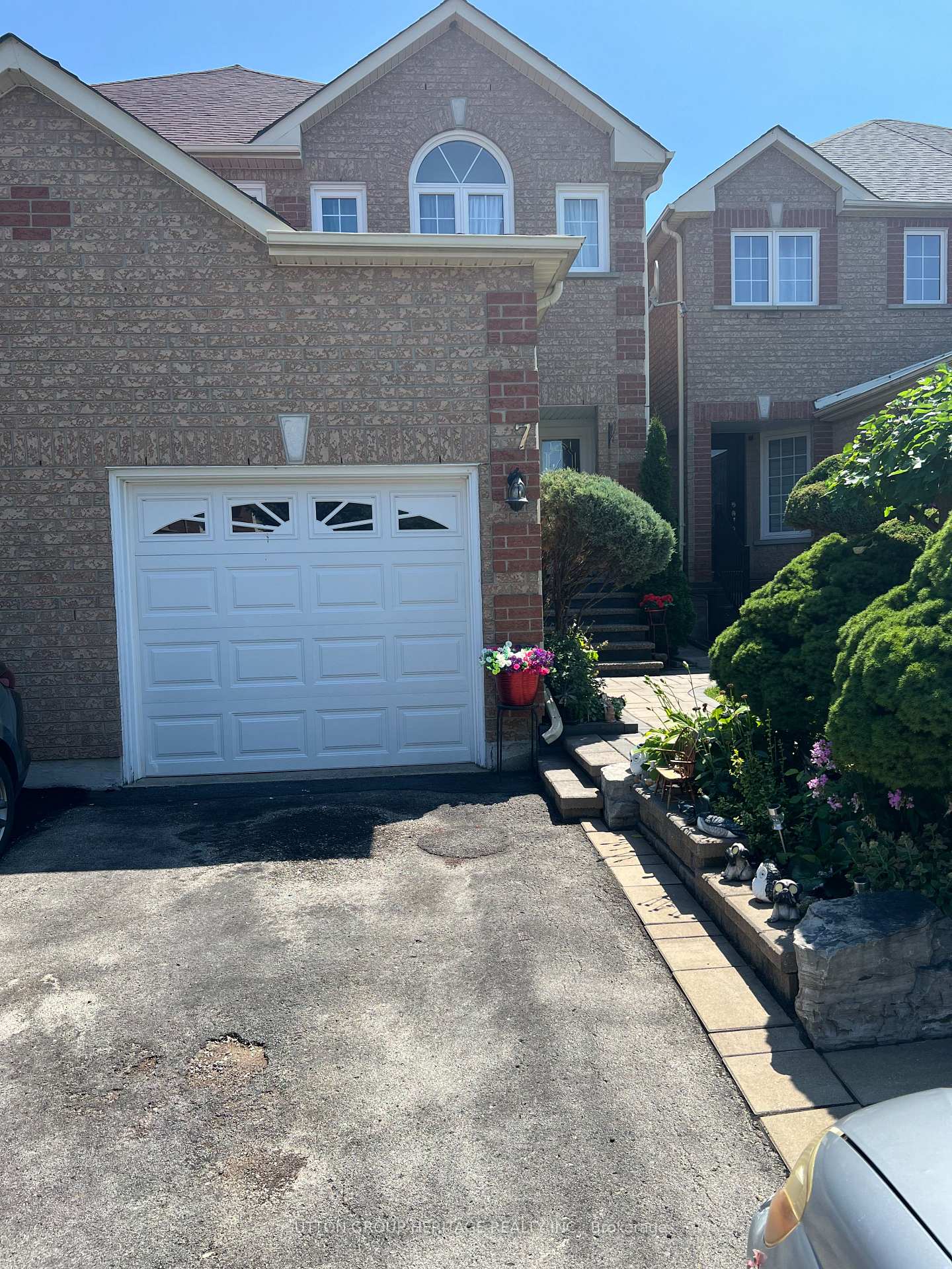 Photo 1 of 7 McCleave Crescent, Brampton, Fletcher's West — HOMEH