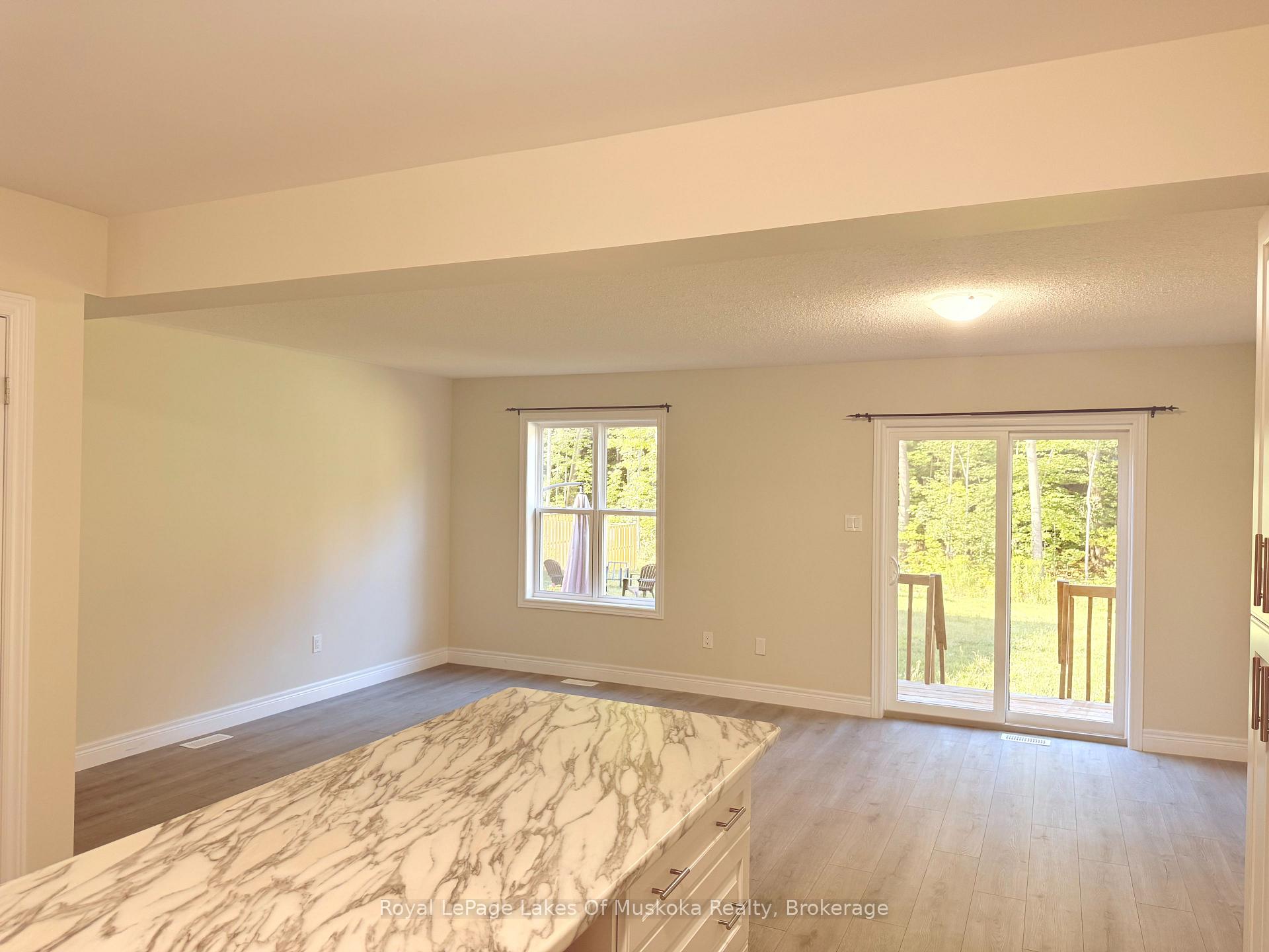 Photo 2 of 275 Daffodil Court, Gravenhurst, Wood (Gravenhurst) — HOMEH