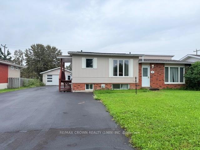 Photo 2 of 16 Mateev Avenue, Kapuskasing — HOMEH