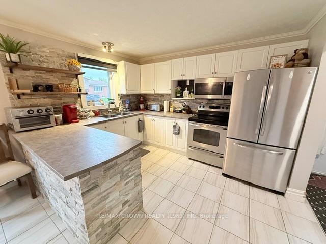 Photo 16 of 16 Mateev Avenue, Kapuskasing — HOMEH