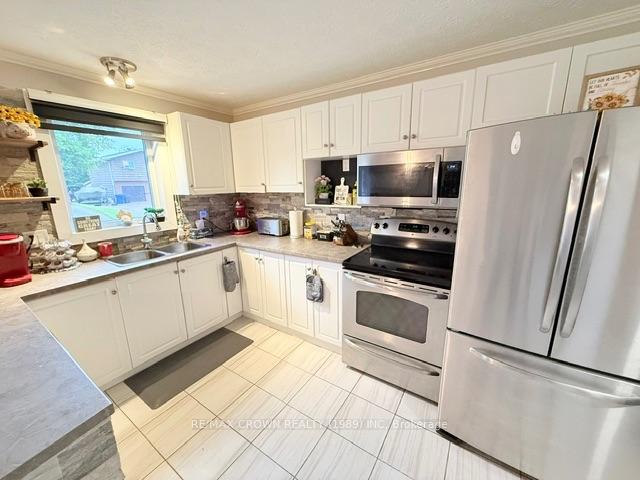 Photo 18 of 16 Mateev Avenue, Kapuskasing — HOMEH