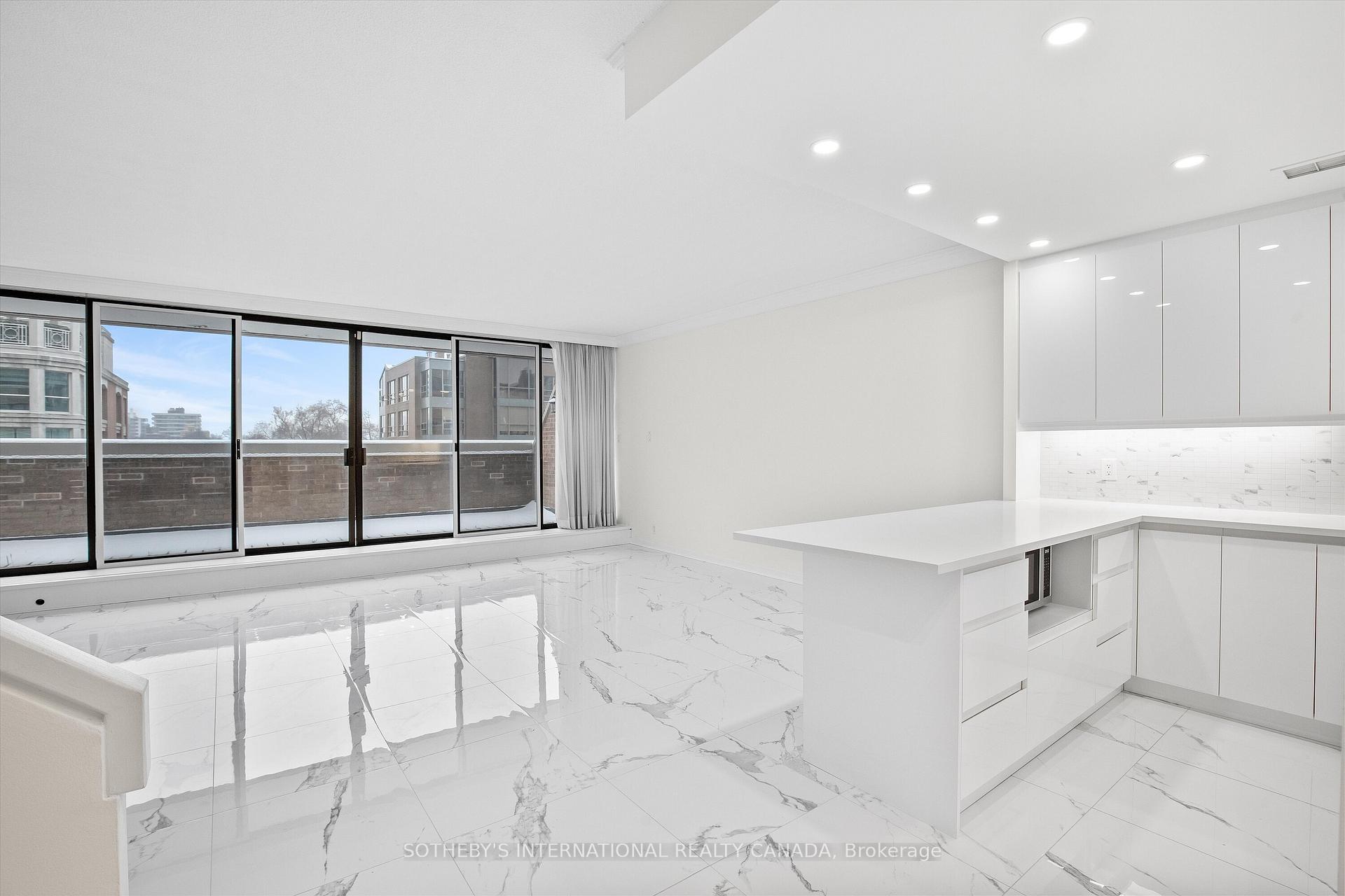 Photo 13 of Unit 408, 55A Avenue Road, Toronto, The Annex — HOMEH