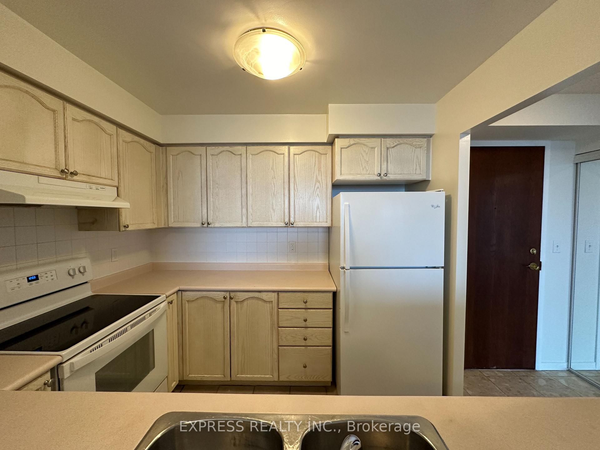 Photo 13 of Unit Lph12, 39 Pemberton Avenue, North York, Newtonbrook East — HOMEH