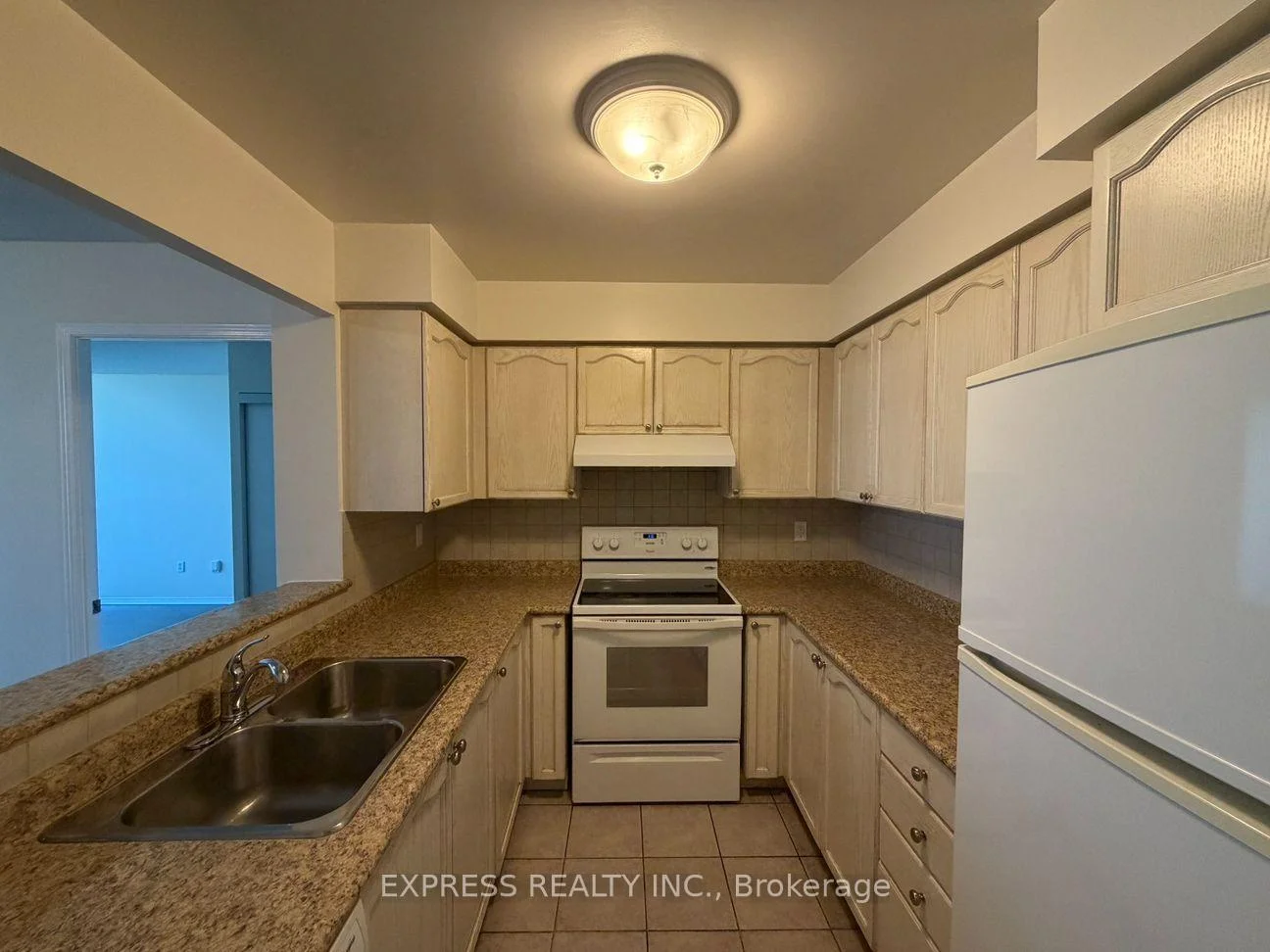 Photo 7 of Unit Lph12, 39 Pemberton Avenue, North York, Newtonbrook East — HOMEH