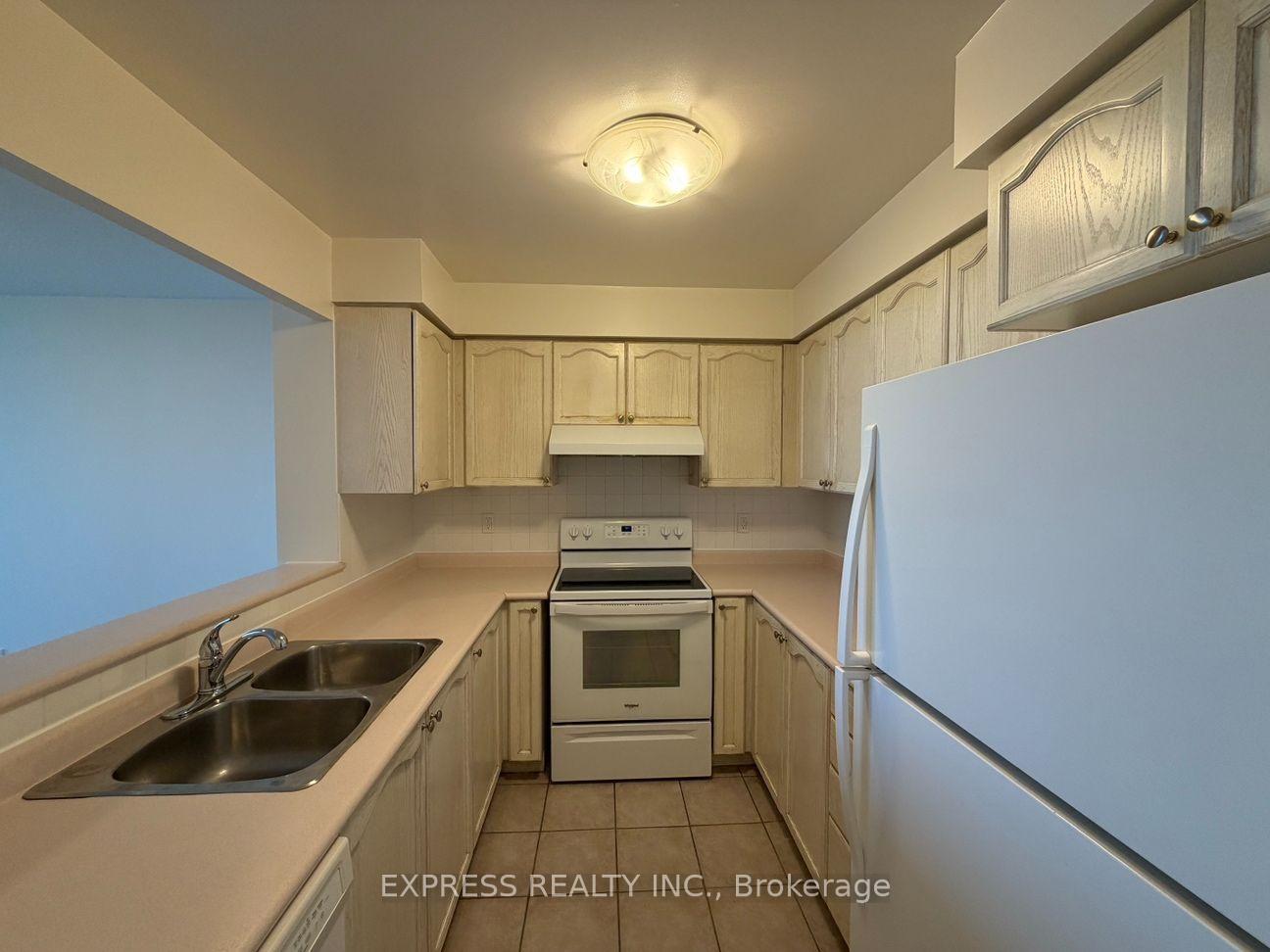 Photo 8 of Unit Lph12, 39 Pemberton Avenue, North York, Newtonbrook East — HOMEH