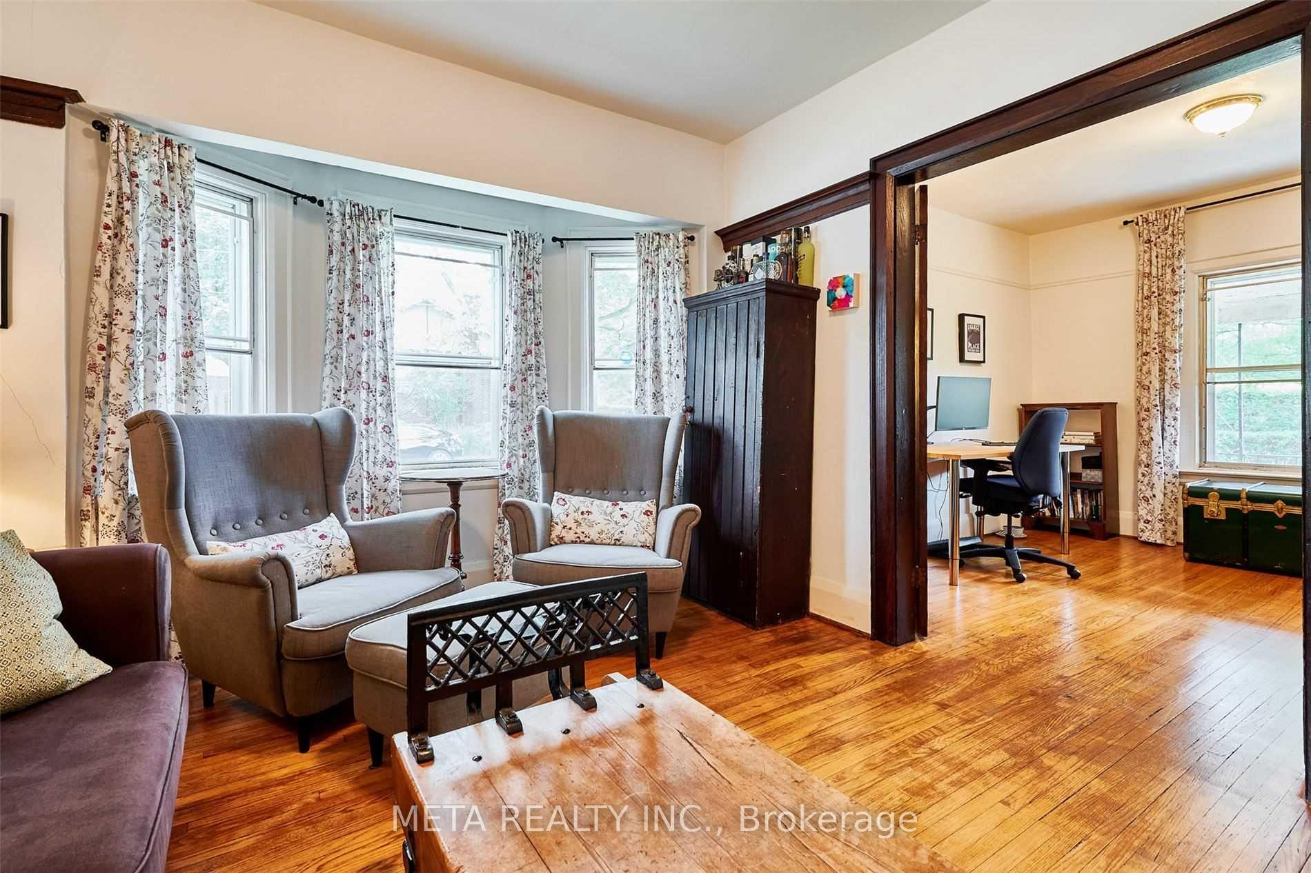 Photo 4 of 22 Freeman Street S, Scarborough, Birchcliffe-Cliffside — HOMEH