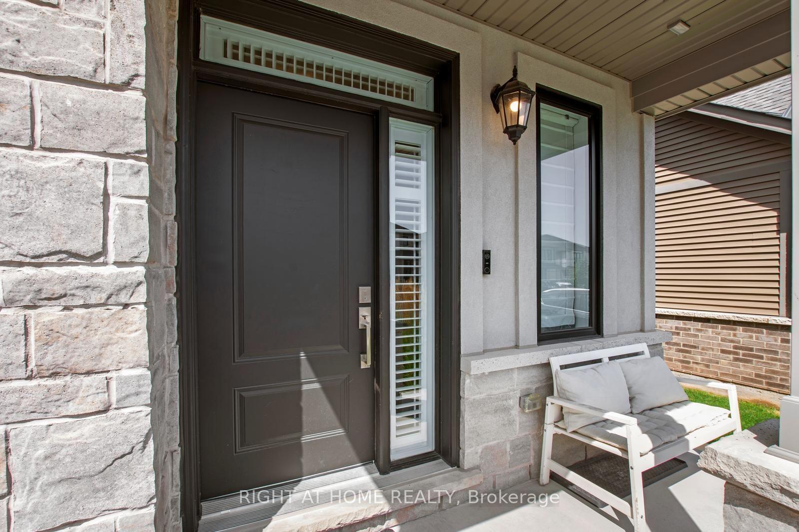 Photo 4 of 131 Terrace Drive, Grimsby, Grimsby East — HOMEH