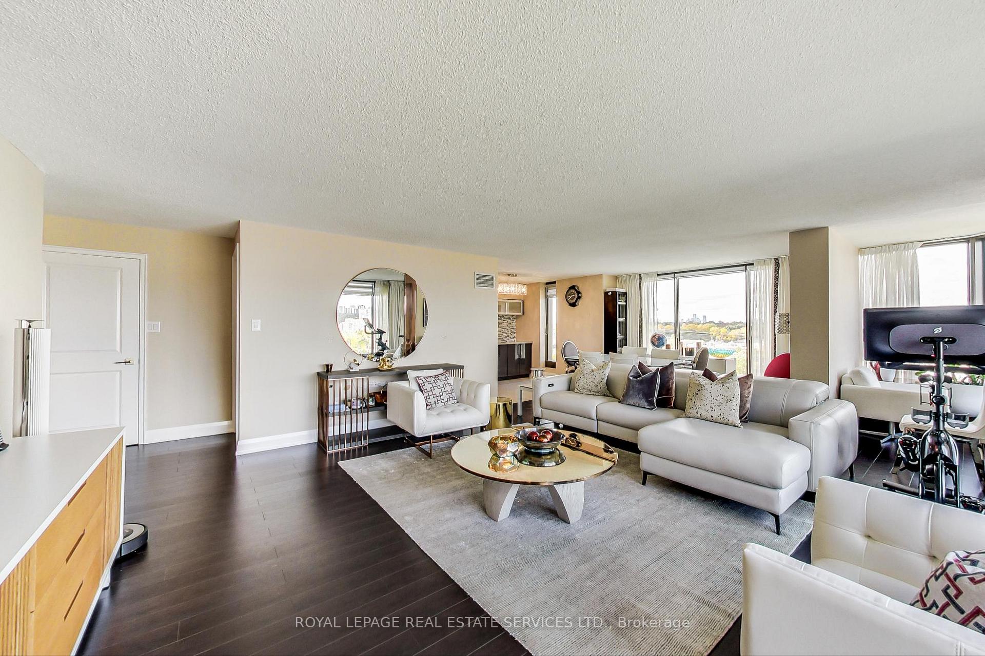 Photo 1 of Unit 1110, 2045 Lake Shore Boulevard W, Etobicoke, Mimico — HOMEH