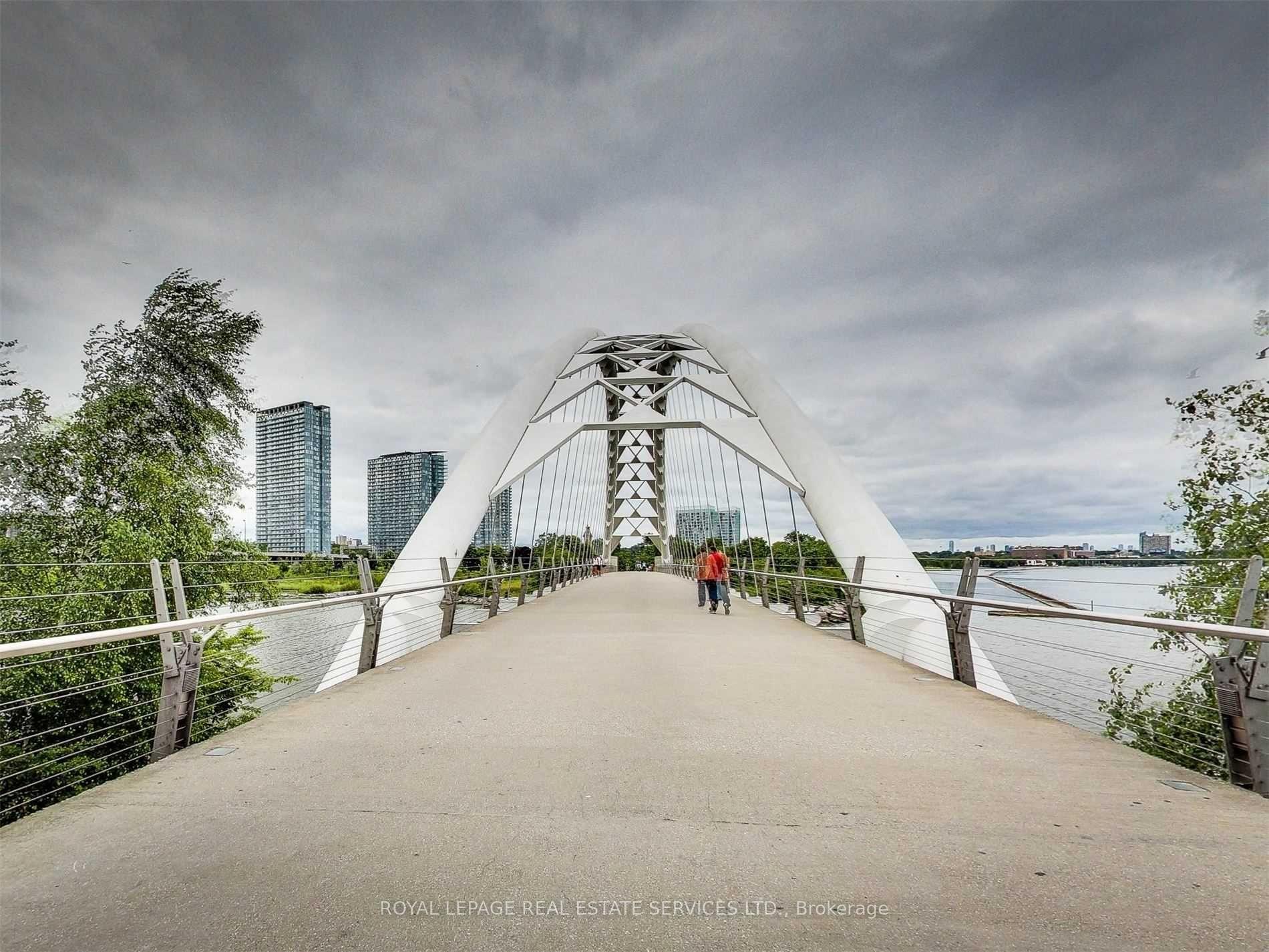 Photo 11 of Unit 1110, 2045 Lake Shore Boulevard W, Etobicoke, Mimico — HOMEH