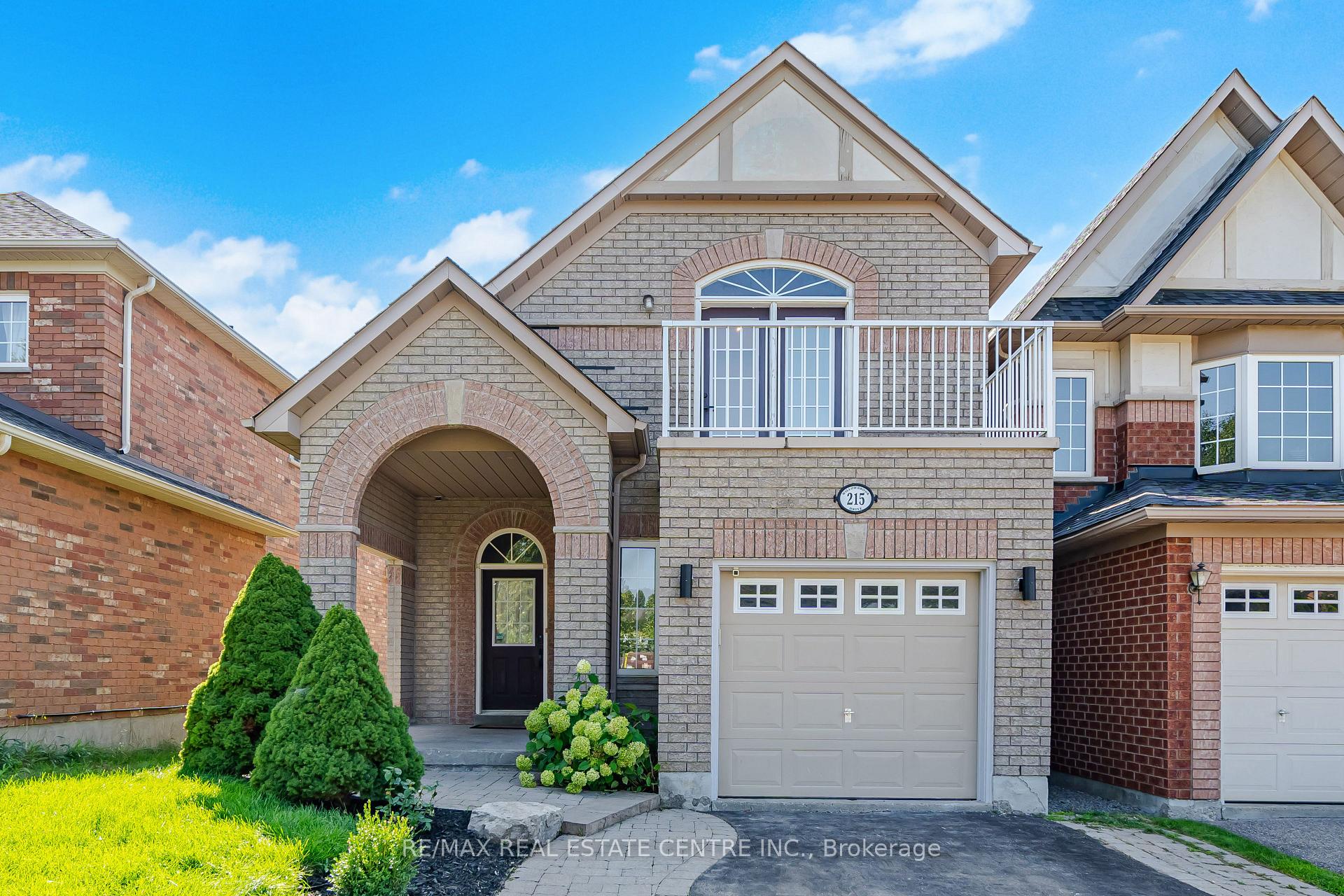 Photo 1 of 215 Willowbrook Drive, Whitby, Pringle Creek — HOMEH