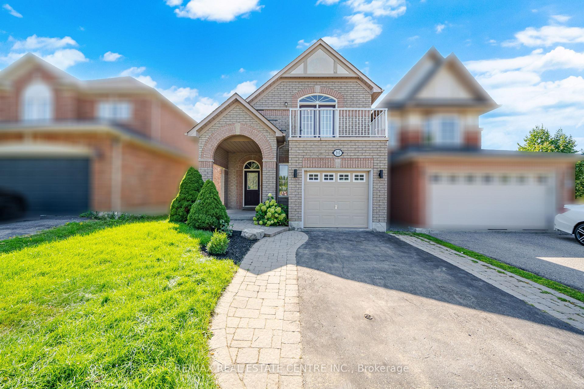 Photo 2 of 215 Willowbrook Drive, Whitby, Pringle Creek — HOMEH
