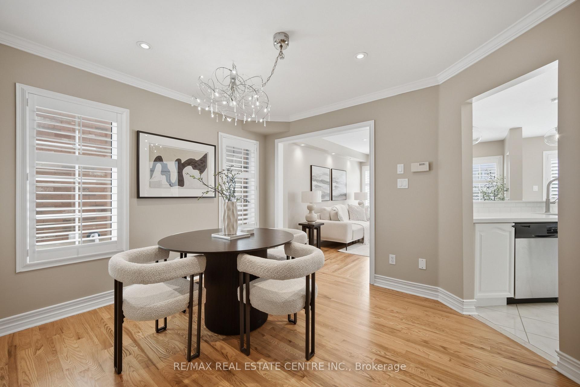 Photo 7 of 215 Willowbrook Drive, Whitby, Pringle Creek — HOMEH