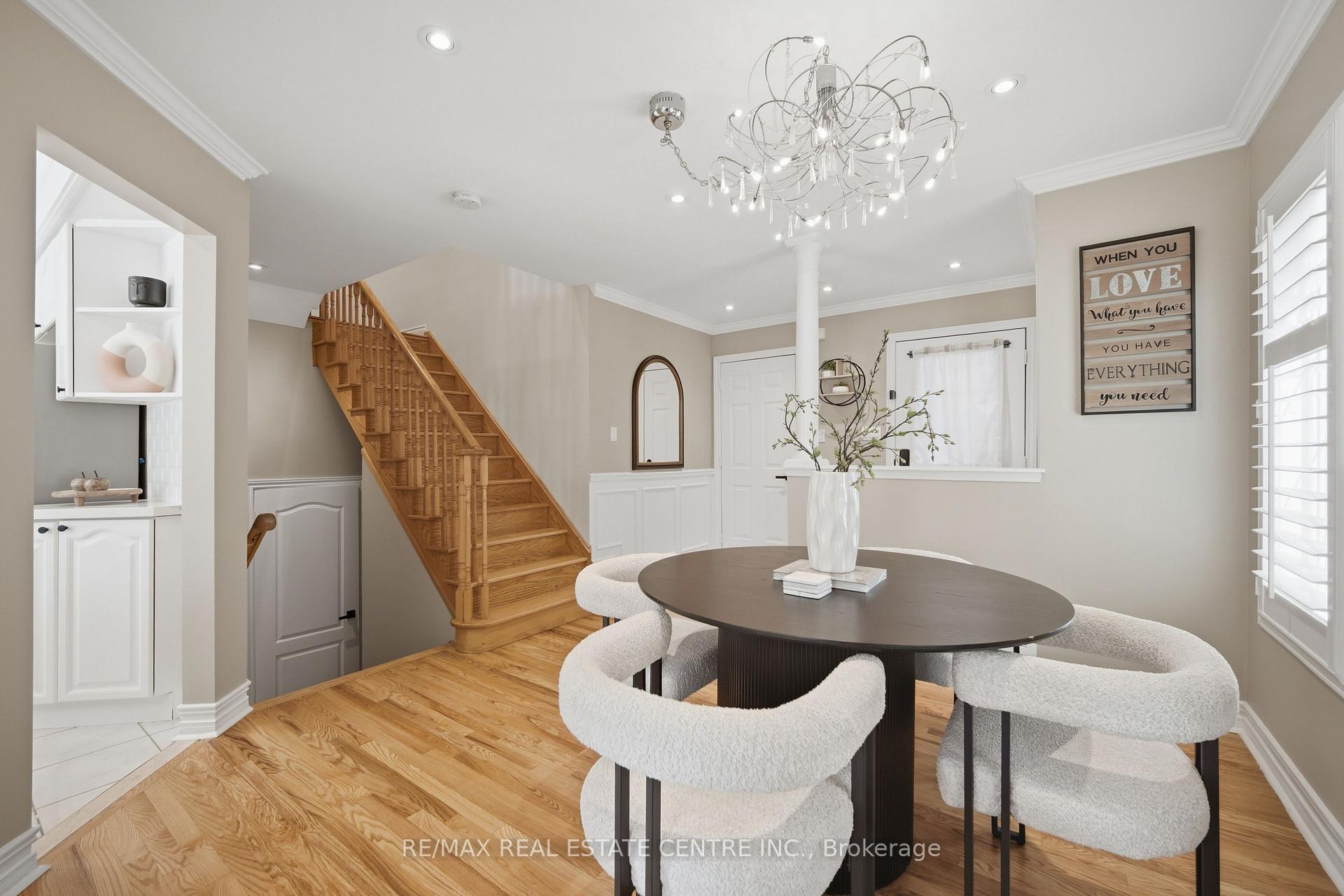 Photo 9 of 215 Willowbrook Drive, Whitby, Pringle Creek — HOMEH