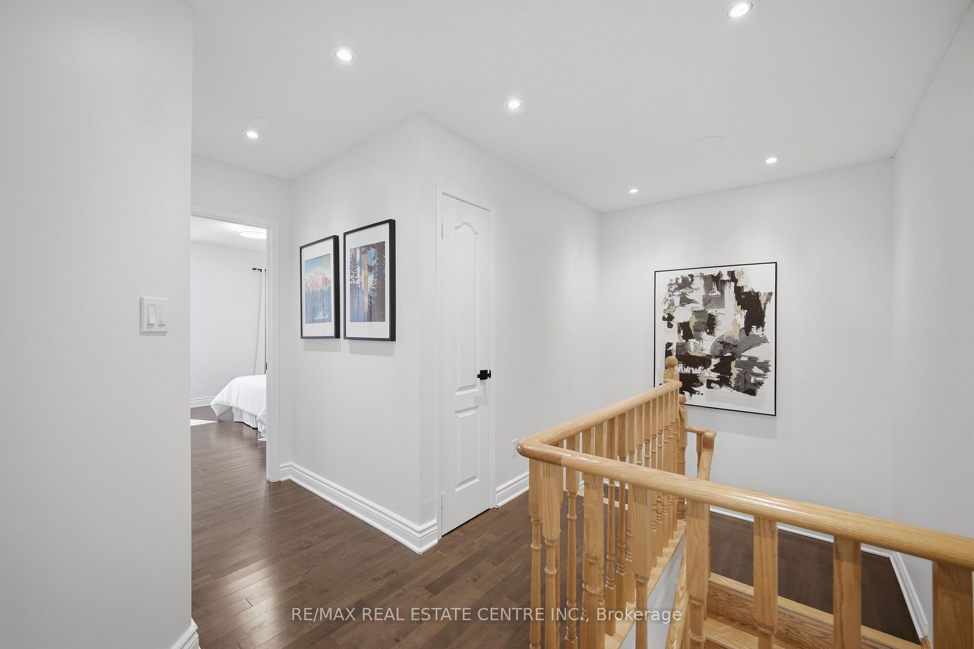 Photo 20 of 215 Willowbrook Drive, Whitby, Pringle Creek — HOMEH