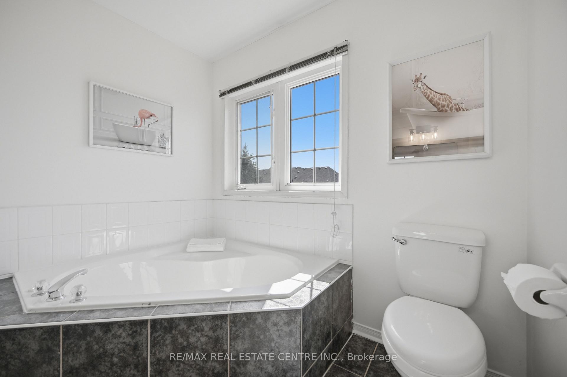 Photo 24 of 215 Willowbrook Drive, Whitby, Pringle Creek — HOMEH