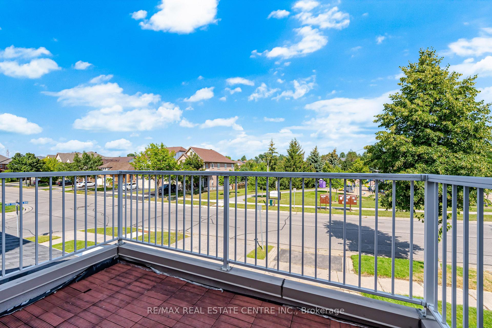 Photo 26 of 215 Willowbrook Drive, Whitby, Pringle Creek — HOMEH