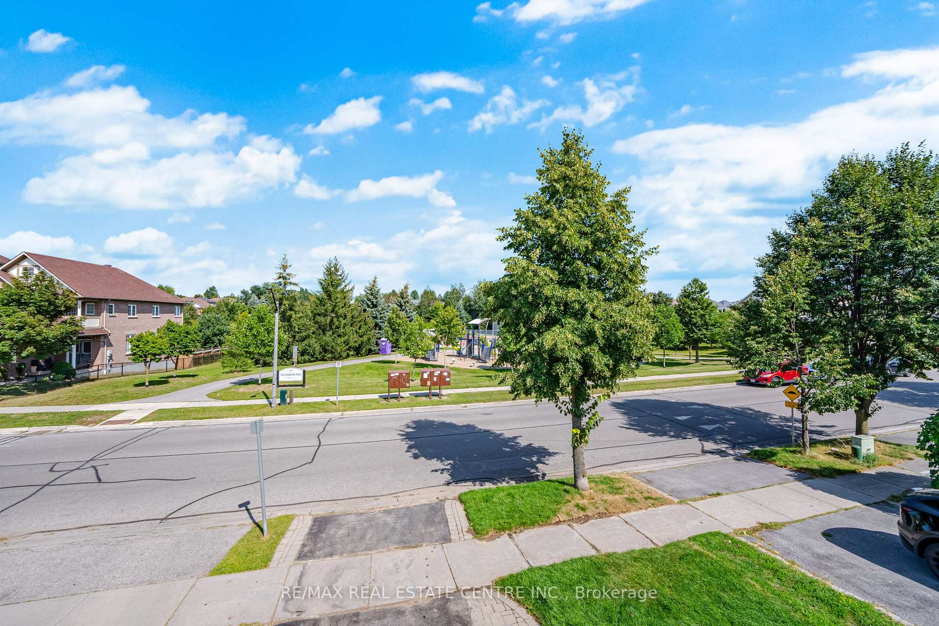 Photo 27 of 215 Willowbrook Drive, Whitby, Pringle Creek — HOMEH