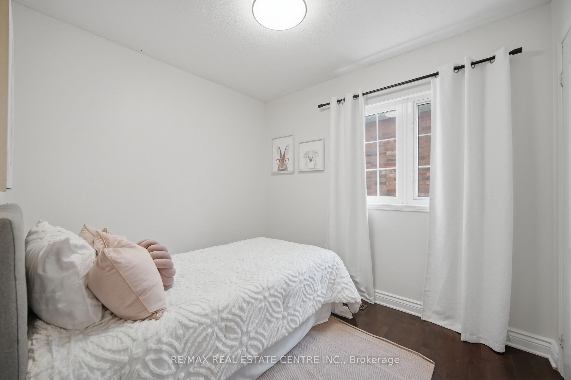 Photo 29 of 215 Willowbrook Drive, Whitby, Pringle Creek — HOMEH