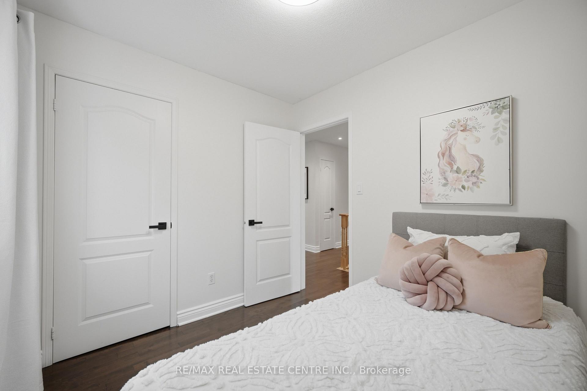 Photo 30 of 215 Willowbrook Drive, Whitby, Pringle Creek — HOMEH